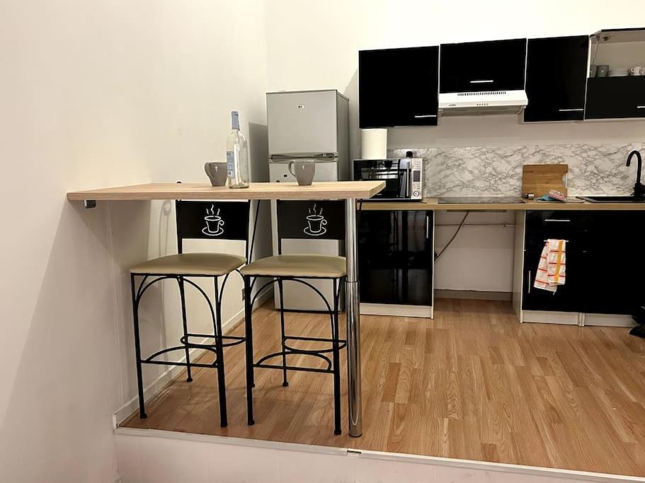 Charmant Studio Avec Mezzanine นีซ ภายนอก รูปภาพ