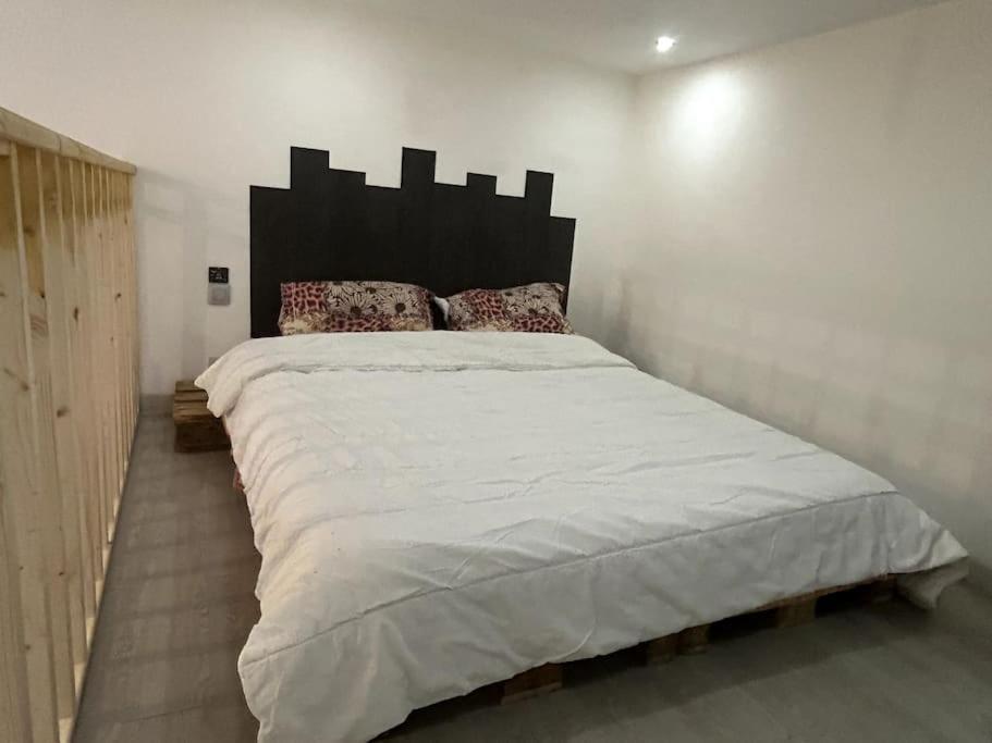 Charmant Studio Avec Mezzanine นีซ ภายนอก รูปภาพ
